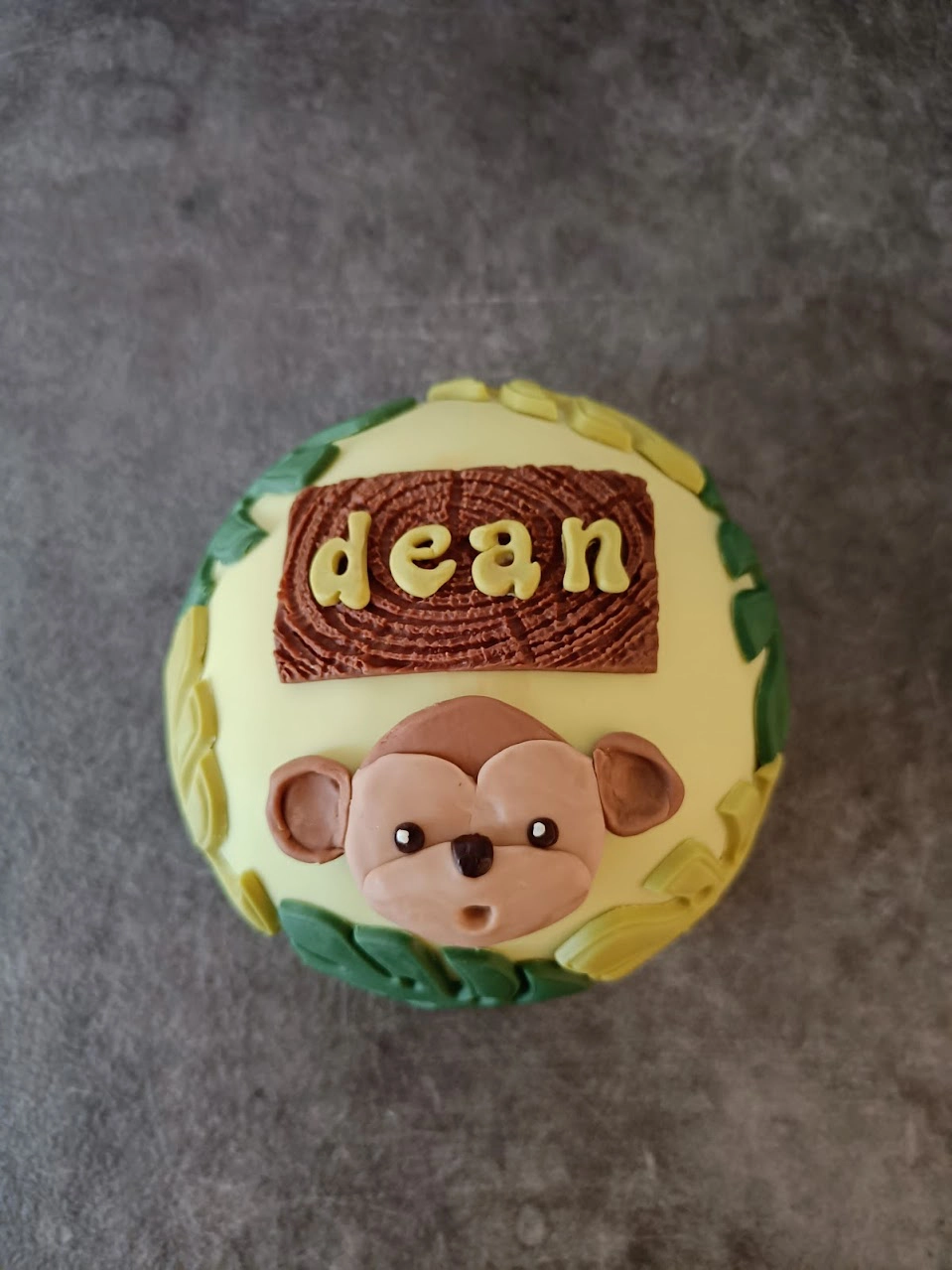 Jungle meptaartje met handgemaakte decoraties